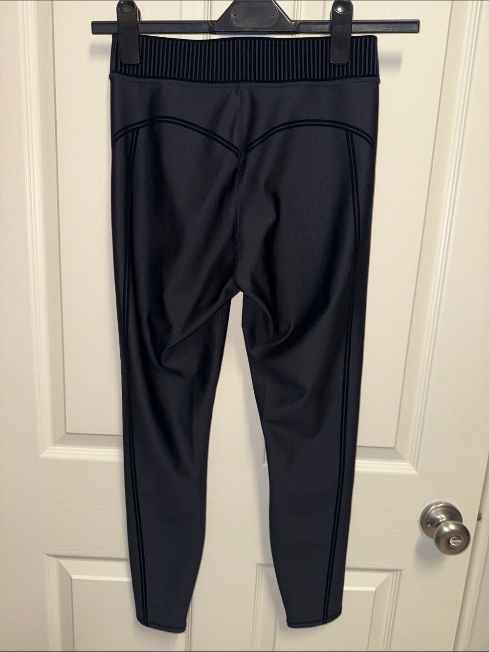 ALO Yoga airlift high waist 7/8 line up legging, black, M - Picture 4 of 5